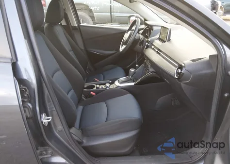 2017 Toyota Yaris Ia из США, поврежденный, VIN 3MYDLBYV2HY182288